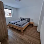 Madeleine Nyaraló Sankt Leonhard im Pitztal